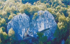 Σπηλιά Καραϊσκάκη