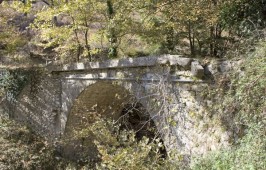 Γεφύρι Στο Ρέμα Του Τσαγκαράκη