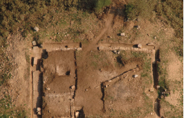 Ναόσχημο Κορώνης